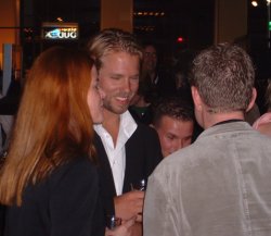 Thijs Romer met andere acteurs en Ren Mioch